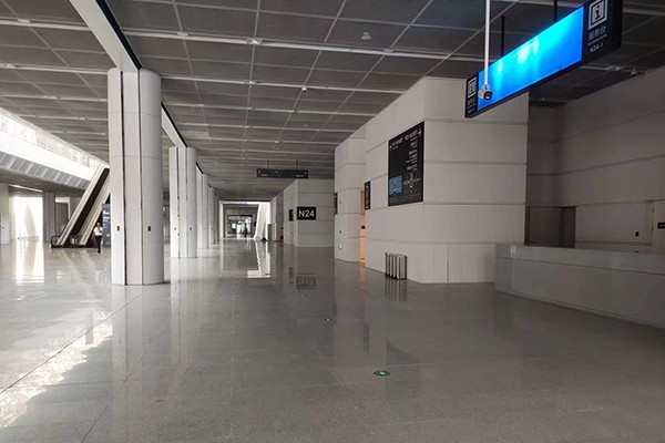 智能疏散系統的疏散指示標志有哪些類型？